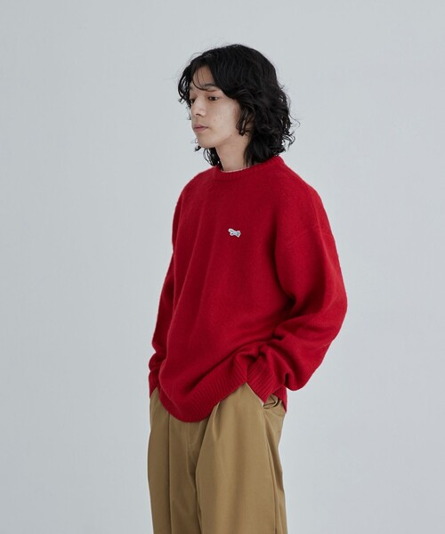 PENNEYS(ぺニーズ)の「垢抜け ワンポイントニット/Penneys(ぺニーズ)別注シャギークルーネックニット(ニット/セーター・メンズ・ダークブラウン/レッド/オリーブ/オフホワイト・M/L/XL)」の22枚目の写真