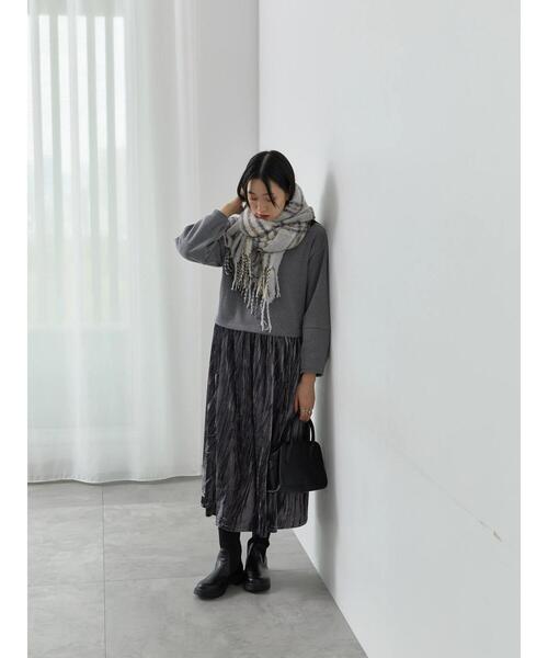 Samansa Mos2 blue（サマンサモスモスブルー）の「ブークレチェックマフラー（ストール/ショール・レディース・キナリ/ブルー/グレー・F）」の5枚目の写真