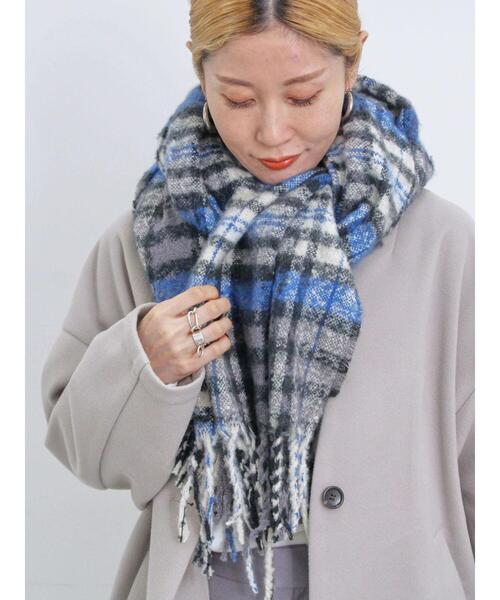 Samansa Mos2 blue（サマンサモスモスブルー）の「ブークレチェックマフラー（ストール/ショール・レディース・キナリ/ブルー/グレー・F）」の11枚目の写真