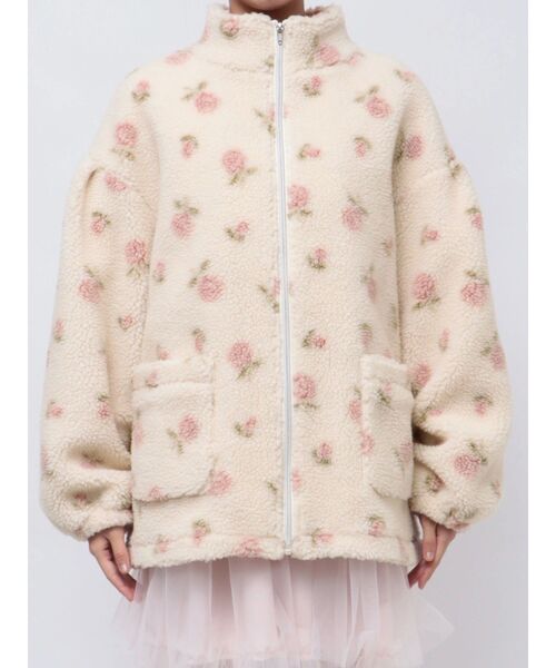 merry jenny(メリージェニー)の「flowerボアブルゾン / 花柄ボアブルゾン(ブルゾン・レディース・ピンク/ブルー・FREE)」の2枚目の写真