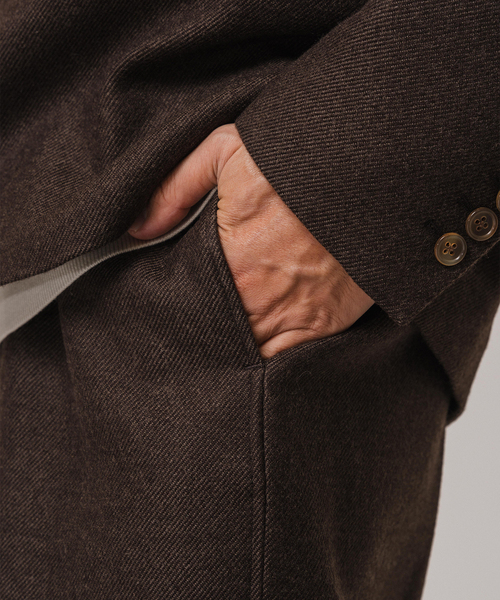 EDIFICE（エディフィス）の「LA BOUCLE (ラブークル) GANSHIN KERSEY ワイドパンツ（スラックス・メンズ・ネイビー/ブラウン・2/3）」の10枚目の写真