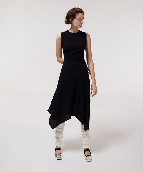 CHARLES & KEITH(チャールズ & キース)の「スクエアトゥ メリージェーンバレエフラット(バレエシューズ・レディース・シルバー/アイボリー/ブラック系その他2・24.5cm/23.5cm/23cm/22.5cm/25.5cm/25cm)」の21枚目の写真