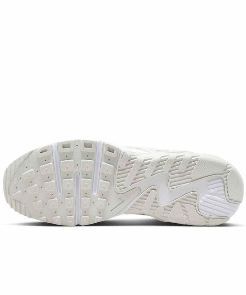 NIKE（ナイキ）の「ナイキ エア マックス エクシー ウィメンズシューズ / Nike Air Max Excee Women's Shoes CD5432-009 Phantom（スニーカー・レディース・クリーム・22/22.5/23/23.5/24/24.5/25/25.5/26/26.5/27/27.5/28/28.5/29）」の4枚目の写真