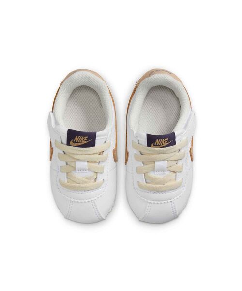 NIKE（ナイキ）の「《親子コーデ対応商品》ナイキ コルテッツ イージーオン ベビーシューズ / Nike Cortez EasyOn Baby/Toddler Shoes DM0952-109 White（スニーカー・キッズ・ホワイト系その他4・8/9/10/11/12/13）」の2枚目の写真