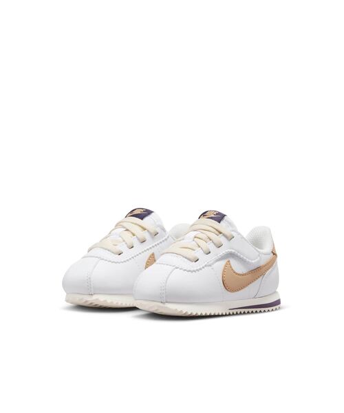 NIKE（ナイキ）の「《親子コーデ対応商品》ナイキ コルテッツ イージーオン ベビーシューズ / Nike Cortez EasyOn Baby/Toddler Shoes DM0952-109 White（スニーカー・キッズ・ホワイト系その他4・8/9/10/11/12/13）」の6枚目の写真
