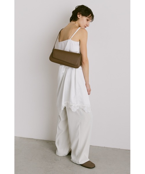 un/neu(アンノイ)の「横長スクエアアシンメトリーボディバッグ / ワンショルダーバッグ(ボディバッグ/ウエストポーチ・レディース・ブラック/ブラウン・FREE)」の17枚目の写真