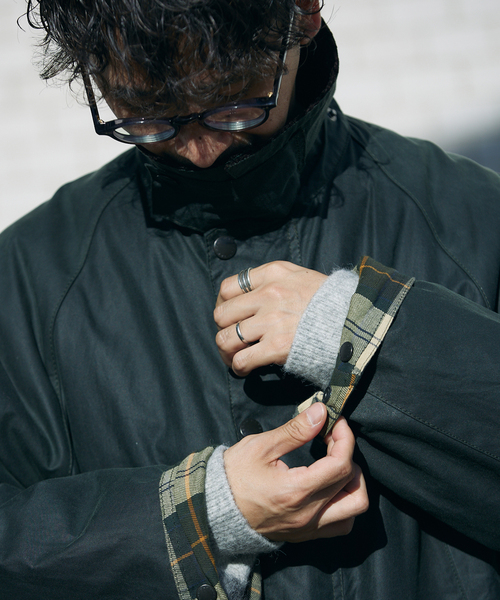 Barbour(バブアー)の「Barbour / バブアー オーバーサイズ WAX BEDALE MWX1679(その他アウター・メンズ・カーキ・36/38/40/42)」の4枚目の写真