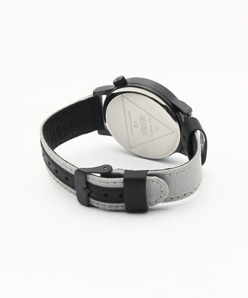 KOMONO.(コモノ)の「KOMONO(コモノ) wrist watch 腕時計(アナログ腕時計・メンズ・グレー/オレンジ・FREE)」の4枚目の写真
