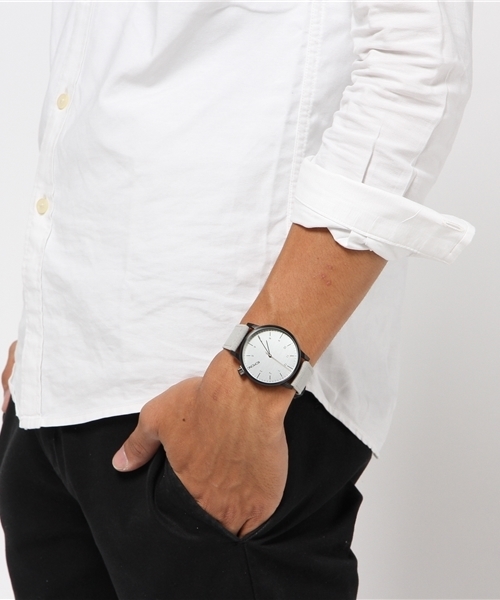 KOMONO.(コモノ)の「KOMONO(コモノ) wrist watch 腕時計(アナログ腕時計・メンズ・グレー/オレンジ・FREE)」の3枚目の写真