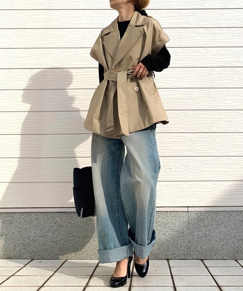 Q（キュー）の「2wayショートトレンチ（トレンチコート・レディース・ライトブルー/ベージュ・MEDIUM）」の15枚目の写真