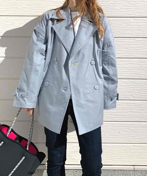 Q（キュー）の「2wayショートトレンチ（トレンチコート・レディース・ライトブルー/ベージュ・MEDIUM）」の18枚目の写真