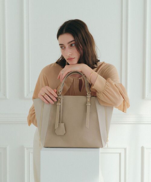 YECCA VECCA（イェッカヴェッカ）の「2way配色ZIPデザインバッグ（トートバッグ・レディース・チャコールグレー/ライトグレー/ベージュ・FREE）」の7枚目の写真