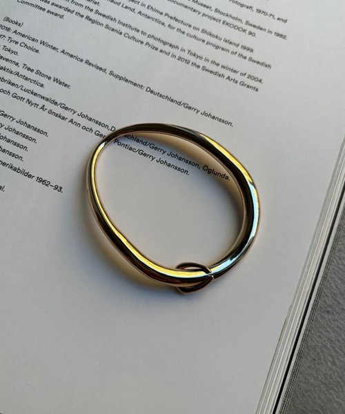 DouDou（ドゥドゥ）の「オーバルバングル（ブレスレット・レディース・シルバー/ゴールド・FREE）」の9枚目の写真