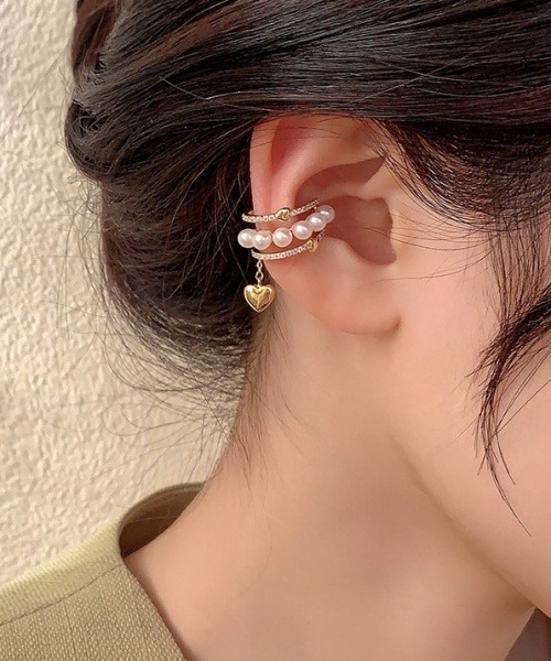 Fun & Daily(ファンアンドデイリー)の「F&D : ハートチャームイヤーカフ(イヤーカフ・レディース・ゴールド・FREE)」の5枚目の写真