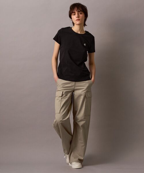 Calvin Klein(カルバン・クライン)の「ロゴスリムTシャツ(Tシャツ/カットソー・レディース・ブラック/ホワイト・M/S/XS/L)」の11枚目の写真