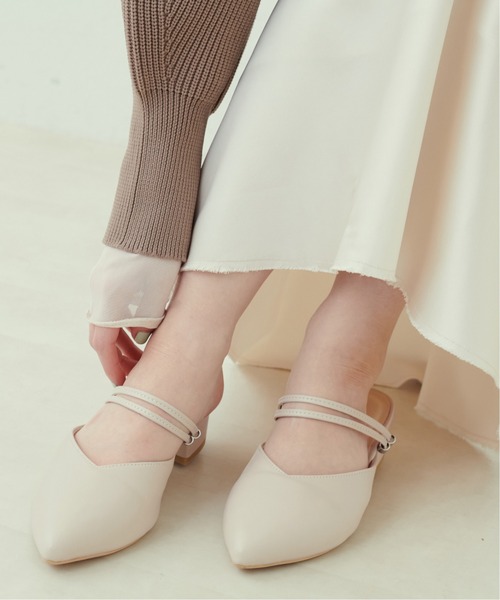 natural couture（ナチュラルクチュール）の「ポインテッドサンダル（その他シューズ・レディース・ブラック/シルバー/アイボリー・LARGE/MEDIUM）」の5枚目の写真