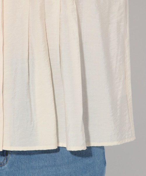 Elura(エルーラ)の「アイロンいらずセミシアタックブラウス/316597(シャツ/ブラウス・レディース・オフホワイト/ライトブルー/ベージュ・FREE)」の8枚目の写真