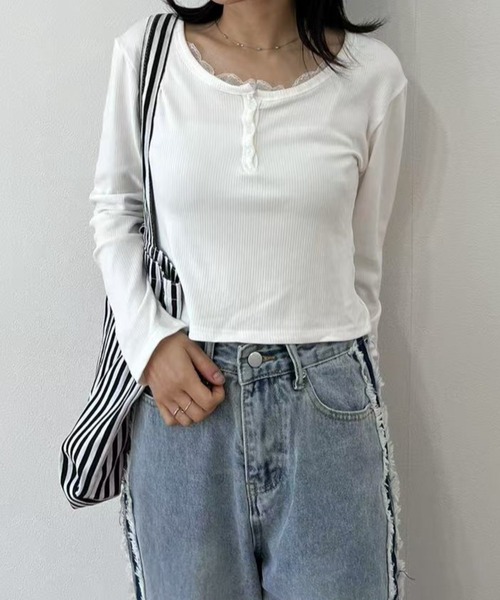mebole(メボレ)の「レースヘンリーネックカットソー(Tシャツ/カットソー・レディース・ブラック/ホワイト/ブルー・FREE)」の2枚目の写真