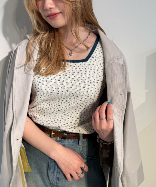 DOUBLE NAME（ダブルネーム）の「レトロフラワーワッフル前後2WAYタンク（タンクトップ・レディース・グレー/オフホワイト/ネイビー・FREE）」の2枚目の写真