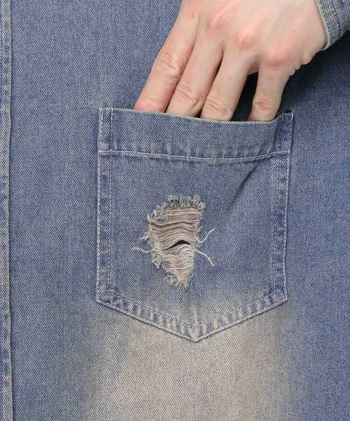 LAND MUSEUM（ランドミュージアム）の「LAND MUSEUM／ダメージデニムシャツ（シャツ/ブラウス・メンズ・ライトブルー/ブラック・FREE）」の21枚目の写真