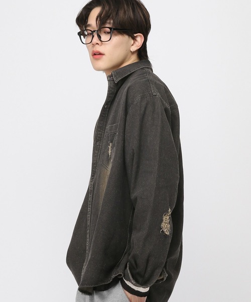 LAND MUSEUM（ランドミュージアム）の「LAND MUSEUM／ダメージデニムシャツ（シャツ/ブラウス・メンズ・ライトブルー/ブラック・FREE）」の7枚目の写真