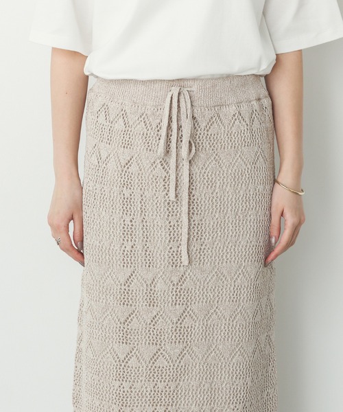 hunch（ハンチ）の「ペーパーヤーン 透かし編み ニットナロースカート（スカート・レディース・ネイビー/ベージュ/ブルーグレー・FREE）」の8枚目の写真