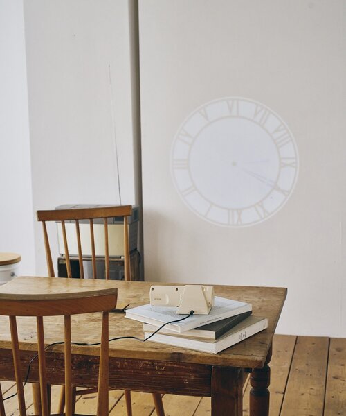 BIRTHDAY BAR(バースデイバー)の「RELAX プロジェクタークロック(生活家電・レディース・アイボリー・0)」の4枚目の写真