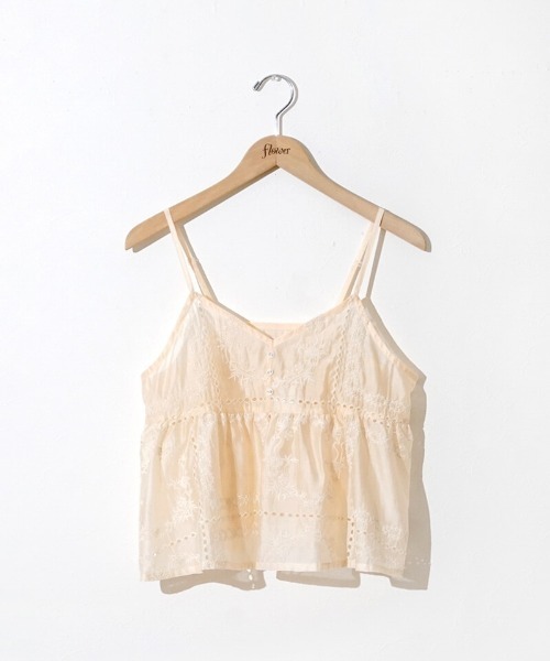 flower(フラワー)の「ノスタルジーエンブロイダリービスチェ(キャミソール・レディース・コーラルピンク/ホワイト・FREE)」の2枚目の写真