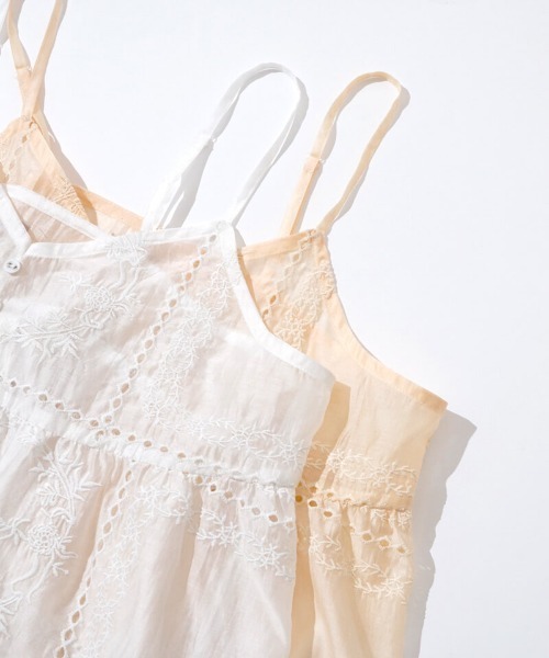 flower(フラワー)の「ノスタルジーエンブロイダリービスチェ(キャミソール・レディース・コーラルピンク/ホワイト・FREE)」の20枚目の写真