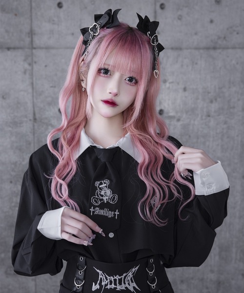 Amilige（アミリージュ）の「CROSS HEART BEAR刺繍ショートネクタイ（ネクタイ・レディース・ブラック・ONE SIZE）」の2枚目の写真