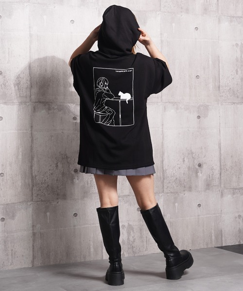 1111clothing(ワンフォークロージング)の「ガール&クロネコ ポンチTパーカー / Girl & Kuroneko Ponch Short-Sleeved Hoodie(パーカー・レディース・ブラック/ライトグレー/ホワイト・L/M)」の16枚目の写真