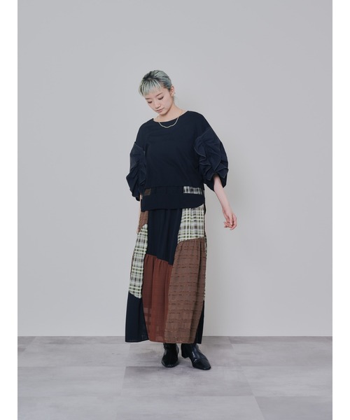 DOLLUPOOPS(ドールアップウップス)の「フリルスリーブ配色ステッチヘムシアートップス(Tシャツ/カットソー・レディース・ダークグリーン/ブラック/ネイビー・38)」の6枚目の写真