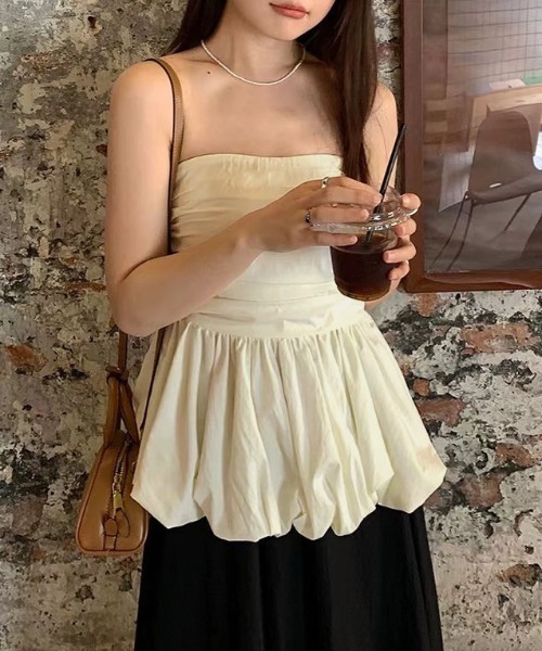 LADY LIKE（レディライク）の「バルーンヘムバックシャーリングベアトップ（チューブトップ・レディース・ブラック/ホワイト/ピンク/アイボリー・M）」の2枚目の写真