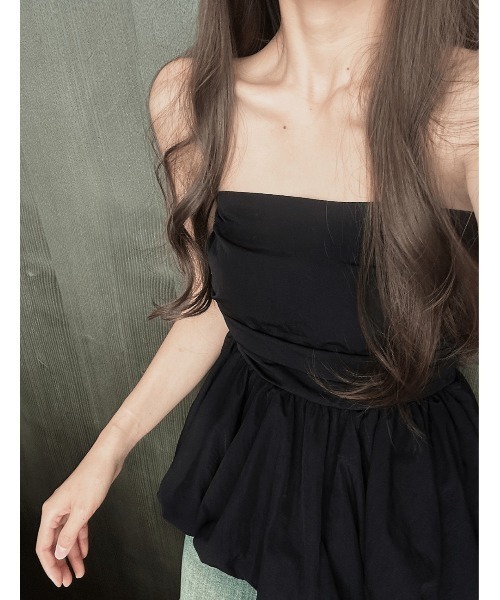 LADY LIKE（レディライク）の「バルーンヘムバックシャーリングベアトップ（チューブトップ・レディース・ブラック/ホワイト/ピンク・M）」の22枚目の写真