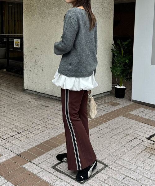 CIAOPANIC(チャオパニック)の「トラックラインフレアパンツ(その他パンツ・レディース・ブラウン/ベージュ/ネイビー・SMALL/MEDIUM)」の9枚目の写真