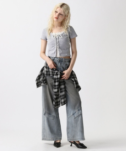 FOREVER 21（フォーエバー トゥエンティーワン）の「【2025SS】レイヤード風フリルＴシャツ（Tシャツ/カットソー・レディース・ネイビー/グレー/レッド・FREE）」の8枚目の写真