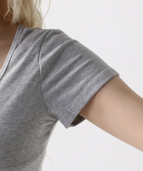 FOREVER 21（フォーエバー トゥエンティーワン）の「【2025SS】レイヤード風フリルＴシャツ（Tシャツ/カットソー・レディース・ネイビー/グレー/レッド・FREE）」の18枚目の写真