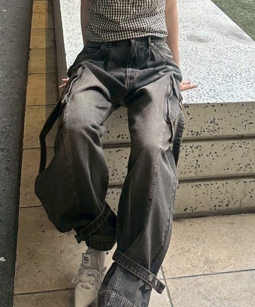 ACLENT（アクレント）の「2WAYカーゴJ/Wデニムパンツ（カーゴパンツ・レディース・ピンク/ブラック・SMALL/MEDIUM）」の2枚目の写真