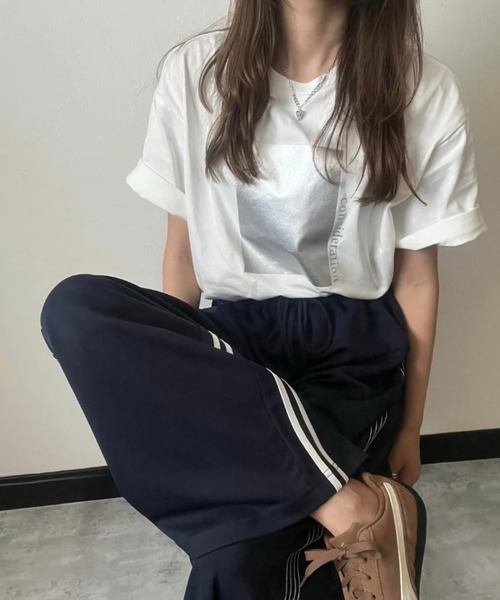 deux amour(ドゥーザムール)の「【ZOZO限定】smillemii._3さんコラボ箔プリントT(Tシャツ/カットソー・レディース・ブラック/ホワイト・FREE)」の2枚目の写真
