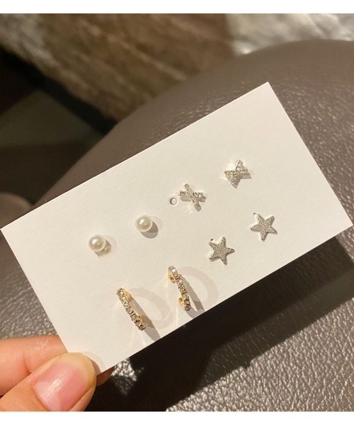 shoppinggo(ショッピングゴー)の「ピアスセット4ペア(ピアス(両耳用)・レディース・オフホワイト/ゴールド/ホワイト・FREE)」の1枚目の写真