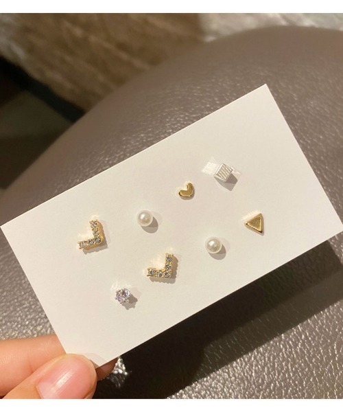 shoppinggo(ショッピングゴー)の「ピアスセット4ペア(ピアス(両耳用)・レディース・オフホワイト/ゴールド/ホワイト・FREE)」の2枚目の写真