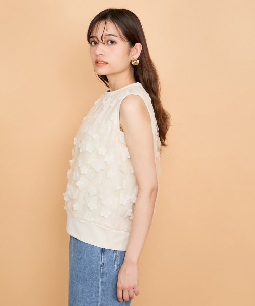 QUEENS COURT（クイーンズコート）の「3Dフラワーチュールレイヤードプルオーバー≪手洗い可能≫（Tシャツ/カットソー・レディース・ブラック/オフホワイト/ベージュ・M）」の3枚目の写真