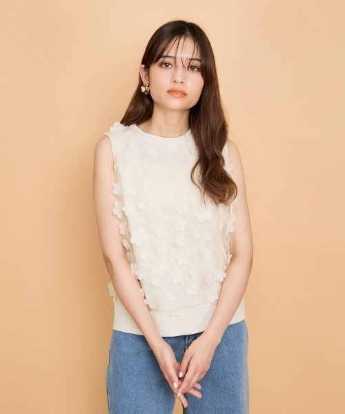 QUEENS COURT（クイーンズコート）の「3Dフラワーチュールレイヤードプルオーバー≪手洗い可能≫（Tシャツ/カットソー・レディース・ブラック/オフホワイト/ベージュ・M）」の11枚目の写真