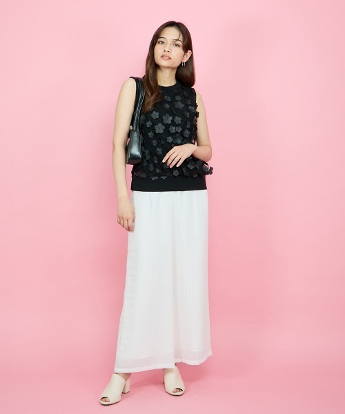 QUEENS COURT（クイーンズコート）の「3Dフラワーチュールレイヤードプルオーバー≪手洗い可能≫（Tシャツ/カットソー・レディース・ブラック/オフホワイト/ベージュ・M）」の14枚目の写真