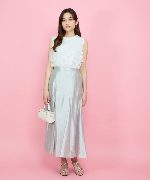 QUEENS COURT（クイーンズコート）の「3Dフラワーチュールレイヤードプルオーバー≪手洗い可能≫（Tシャツ/カットソー・レディース・ブラック/オフホワイト/ベージュ・M）」の17枚目の写真