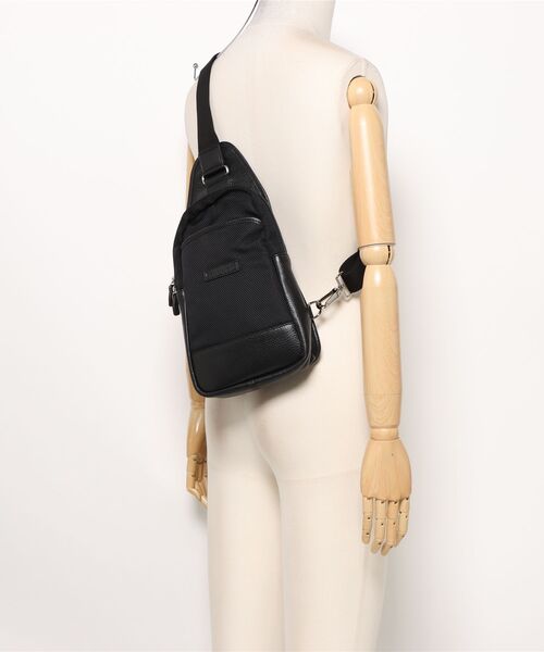 MONSIEUR NICOLE(ムッシュニコル)の「STEFANOMANO(ステファノマーノ)ボディバッグ(ボディバッグ/ウエストポーチ・メンズ・ブラック/ネイビー・FREE)」の3枚目の写真