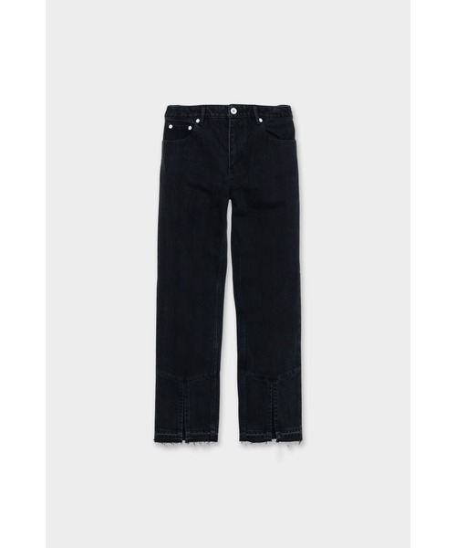 CINOH（チノ）の「DENIM FRONT SLIT PANTS（デニムパンツ・レディース・ブラック・25/26/24）」の3枚目の写真