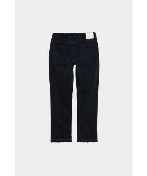 CINOH（チノ）の「DENIM FRONT SLIT PANTS（デニムパンツ・レディース・ブラック・25/26/24）」の6枚目の写真