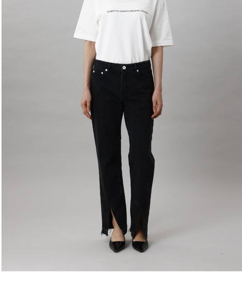 CINOH（チノ）の「DENIM FRONT SLIT PANTS（デニムパンツ・レディース・ブラック・25/26/24）」の7枚目の写真