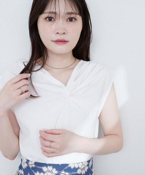 natural couture(ナチュラルクチュール)の「【sherbet line】接触冷感 選べる袖丈ねじりTシャツ(Tシャツ/カットソー・レディース・ピンク系その他/イエロー/オフホワイト/ブルー/ブラック・FREE/フリ-)」の2枚目の写真